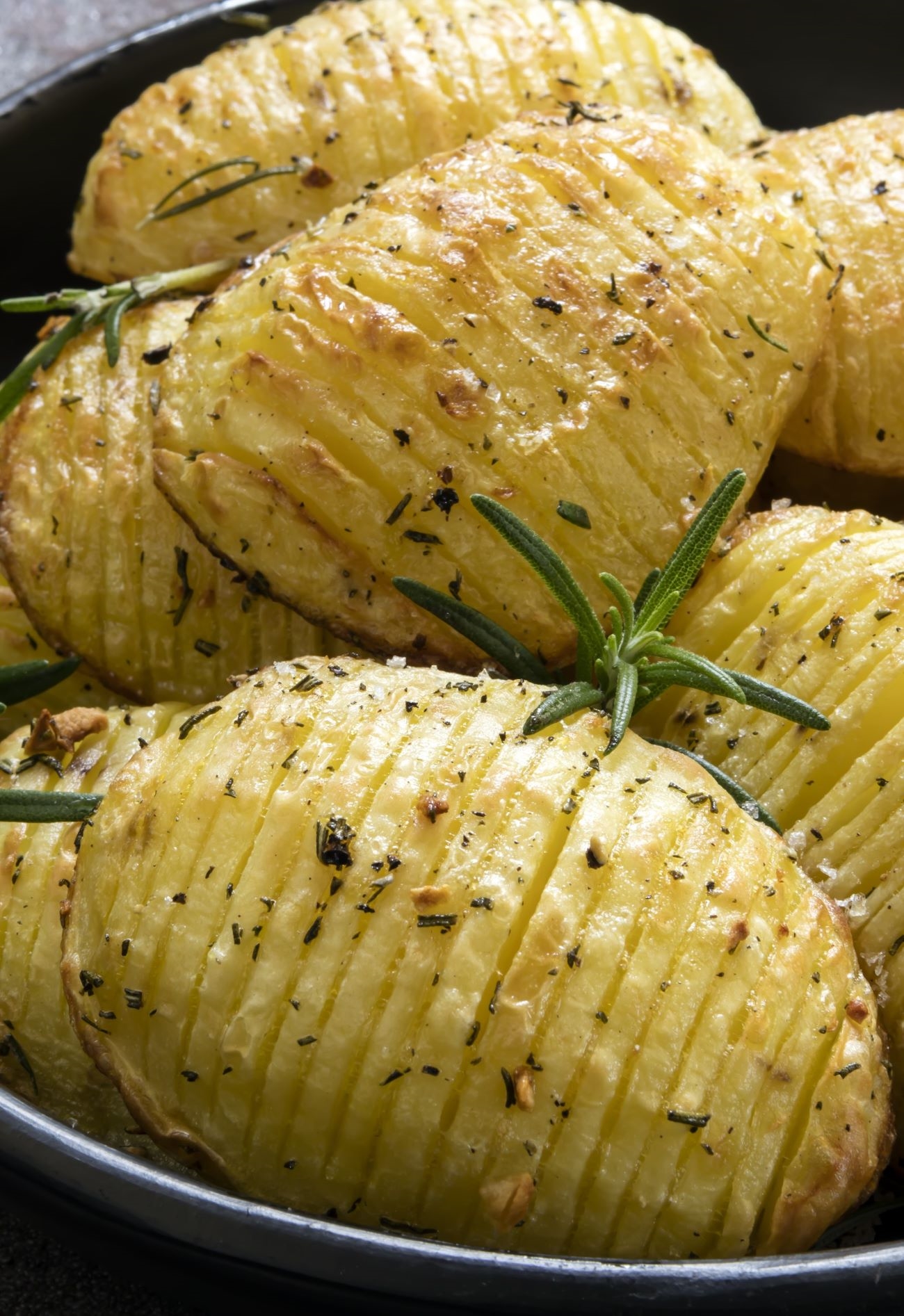 Air Fryer Hasselback Potatoes Vertical 2