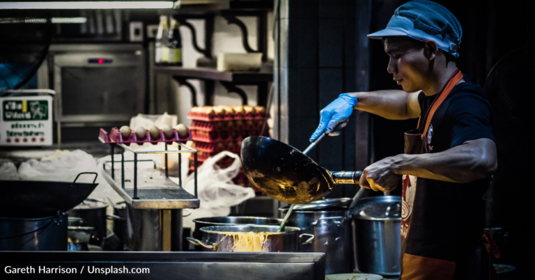 Restaurant Closes For 2 Weeks Each Year So Chef Can Visit Family Over Seas