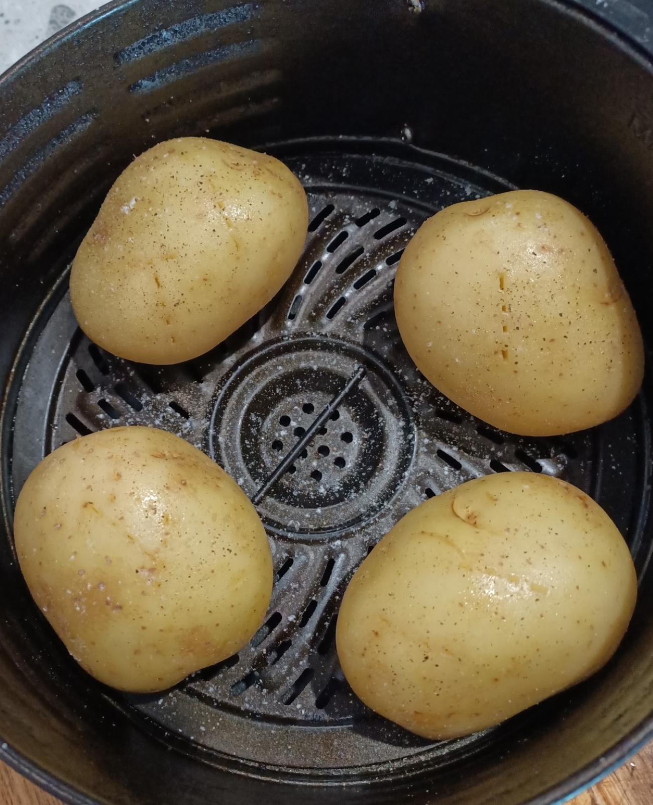 Air Fryer Baked Potatoes Vertical 1