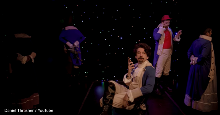 How Lin-Manuel Miranda Orders Pizza As “Hamilton”