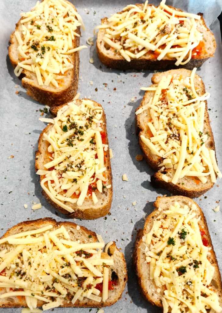 Sheet Pan Chili Cheese Bread 12 Tomatoes