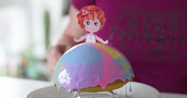 Does The Tsunami Cake Trend Really Work?