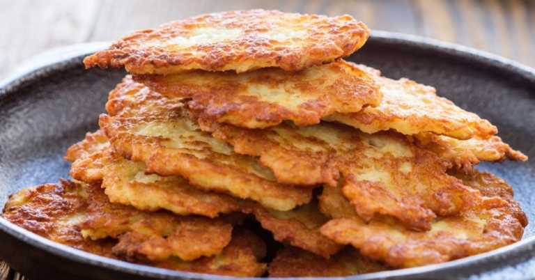 Deruny (Ukrainian Potato Pancakes)