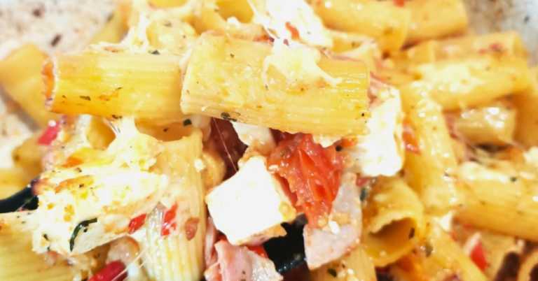 Spicy Feta and Bacon Pasta Bake