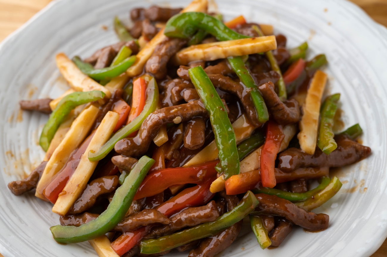 Shredded Beef and Bell Pepper Stir Fry | 12 Tomatoes