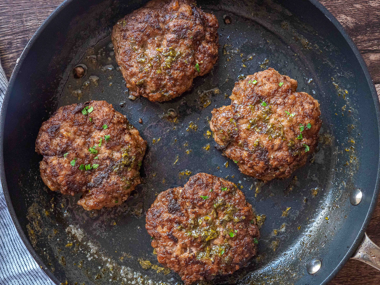 Julia Child's Pan-Fried Thin Burger Recipe