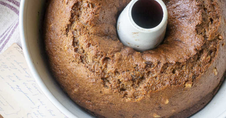 Recipe Tin Project: Lillian’s Applesauce Cake