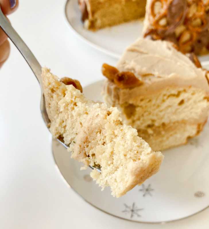 Peanut Butter Pretzel Cake 12 Tomatoes