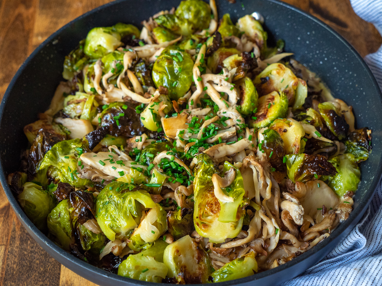 Mushroom-and-White-Wine-Brussels-Sprouts-Horizontal-10