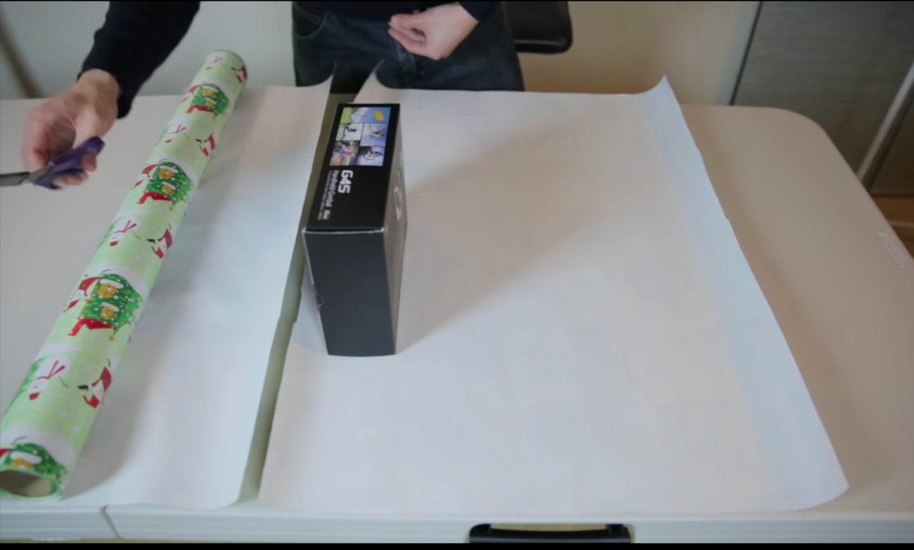 Japan Gift Wrap Hack for Long Presents [No Tape No Ribbon] 