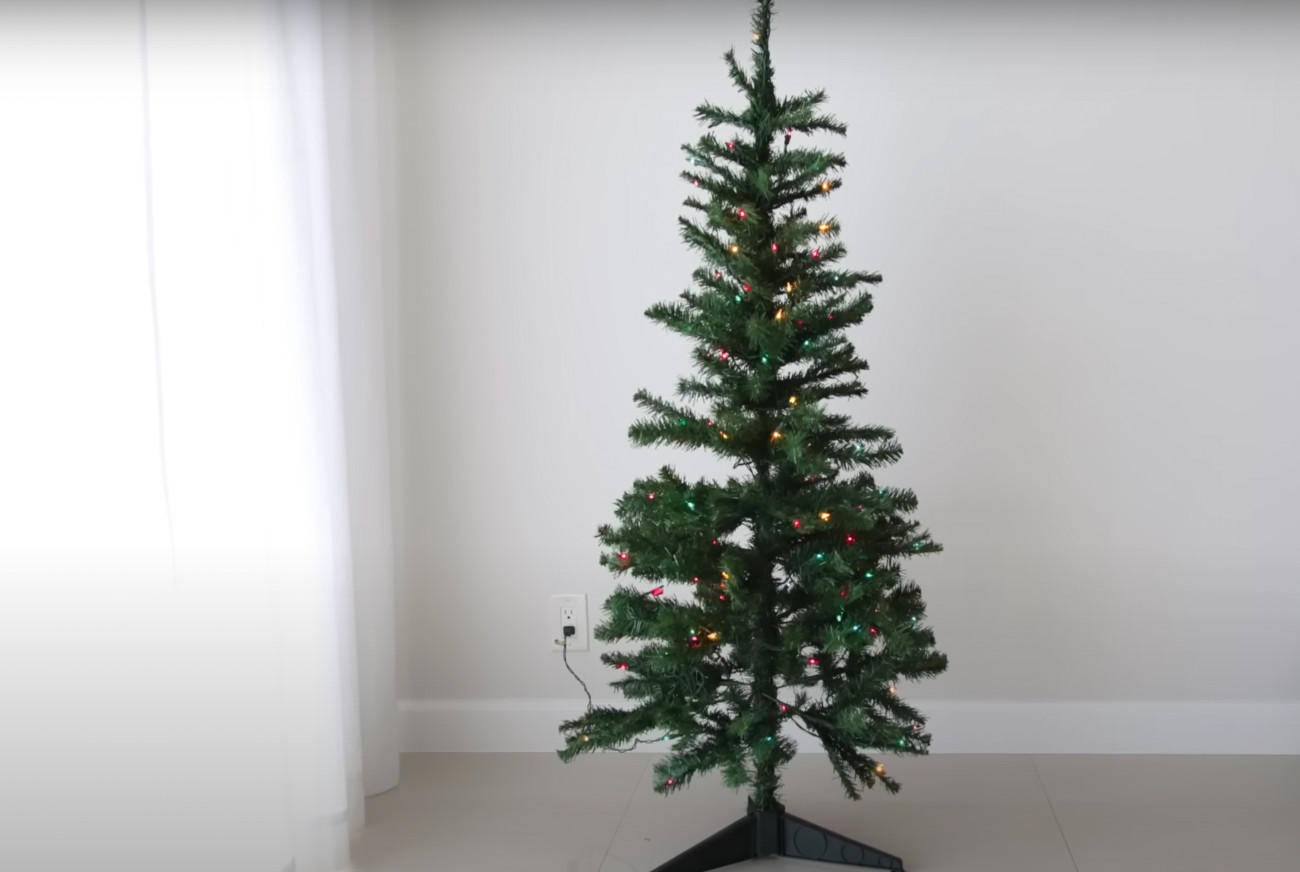 How To Make A Cheap Christmas Tree Look Glamorous 12 Tomatoes