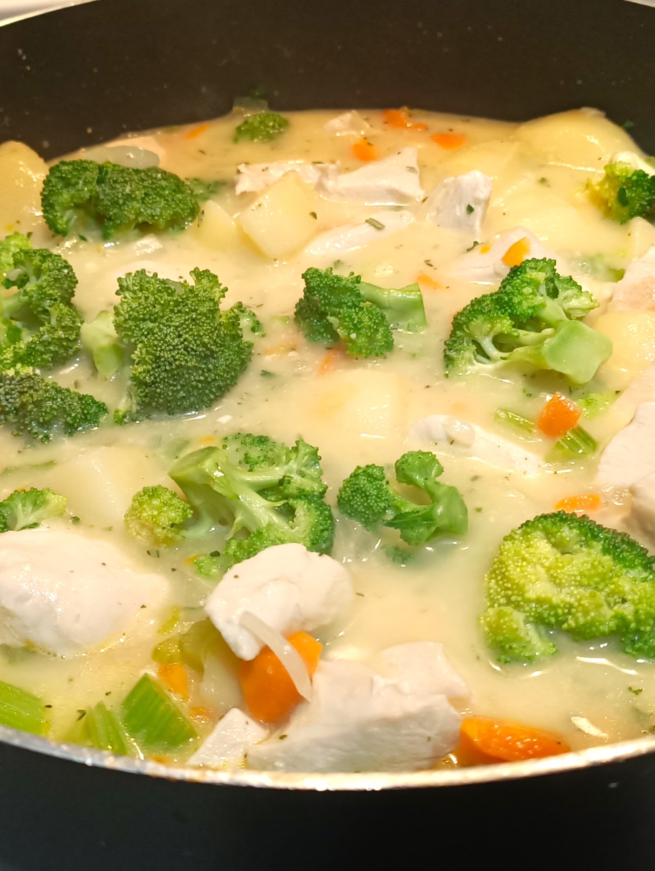 One Pan Broccoli Chicken and Rice Vertical 3