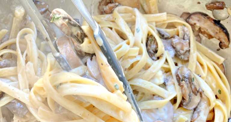 Creamy Mushroom Gorgonzola Fettuccine
