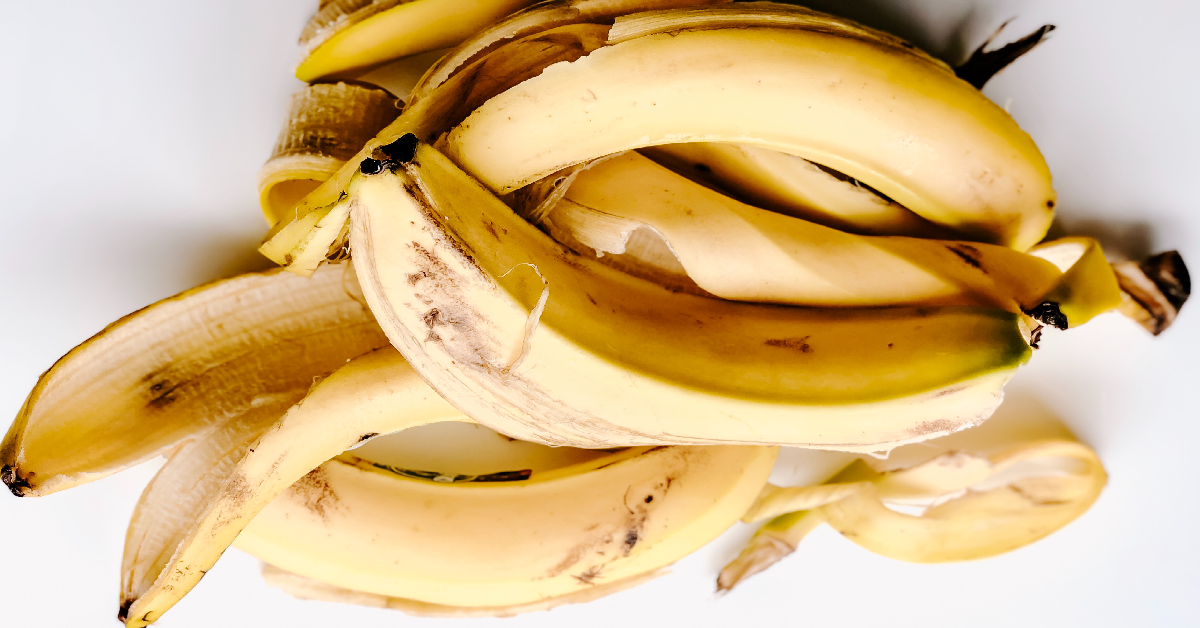 Woman Claims Banana Peels Act Like Natural Botox 12 Tomatoes