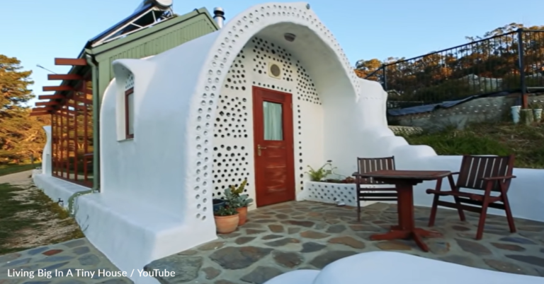 “Earthship Homes” Are Taking Over Tiny Living And It’s Easy To See Why