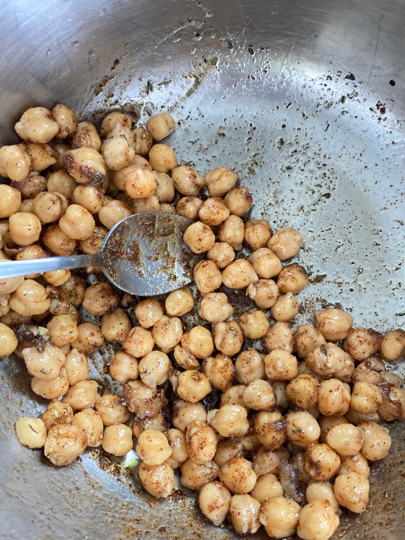 Preheat oven to 400˚F. Drain chickpea dry then pat with paper towel to finish drying. Combine all ingredients into a large bowl. Toss to fully coat each chickpea.