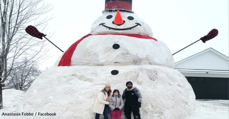 Man Builds 30ft-Tall Snowman In Minnesota Yard