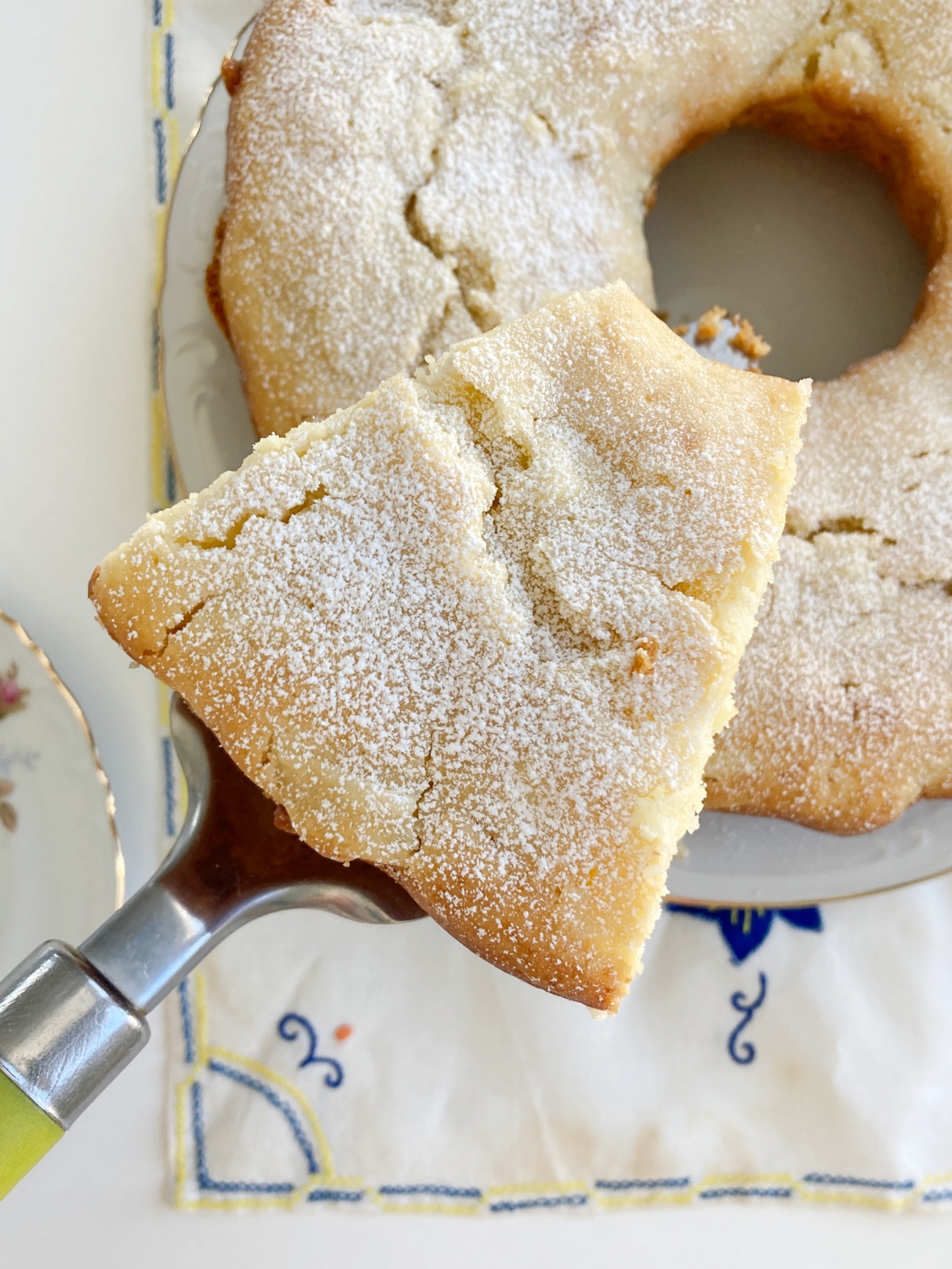 Gateau Invisible Aux Pommes (French Invisible Apple Cake)