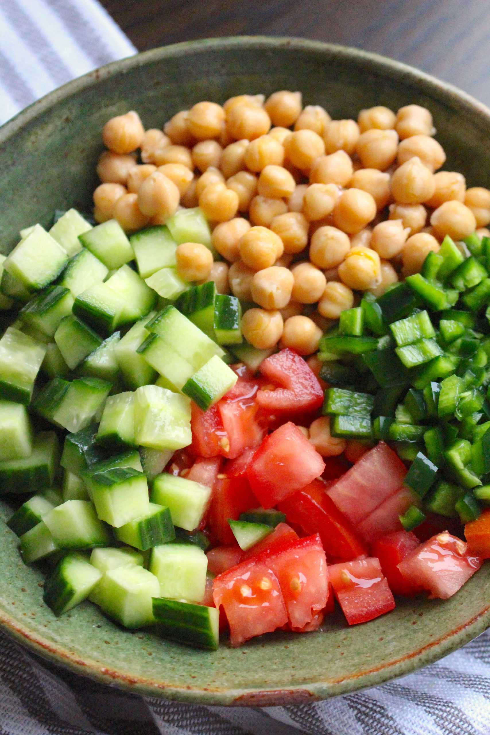 chickpea salad 1-minchickpea salad 1-min