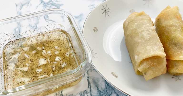 Lumpia with Garlic Sauce