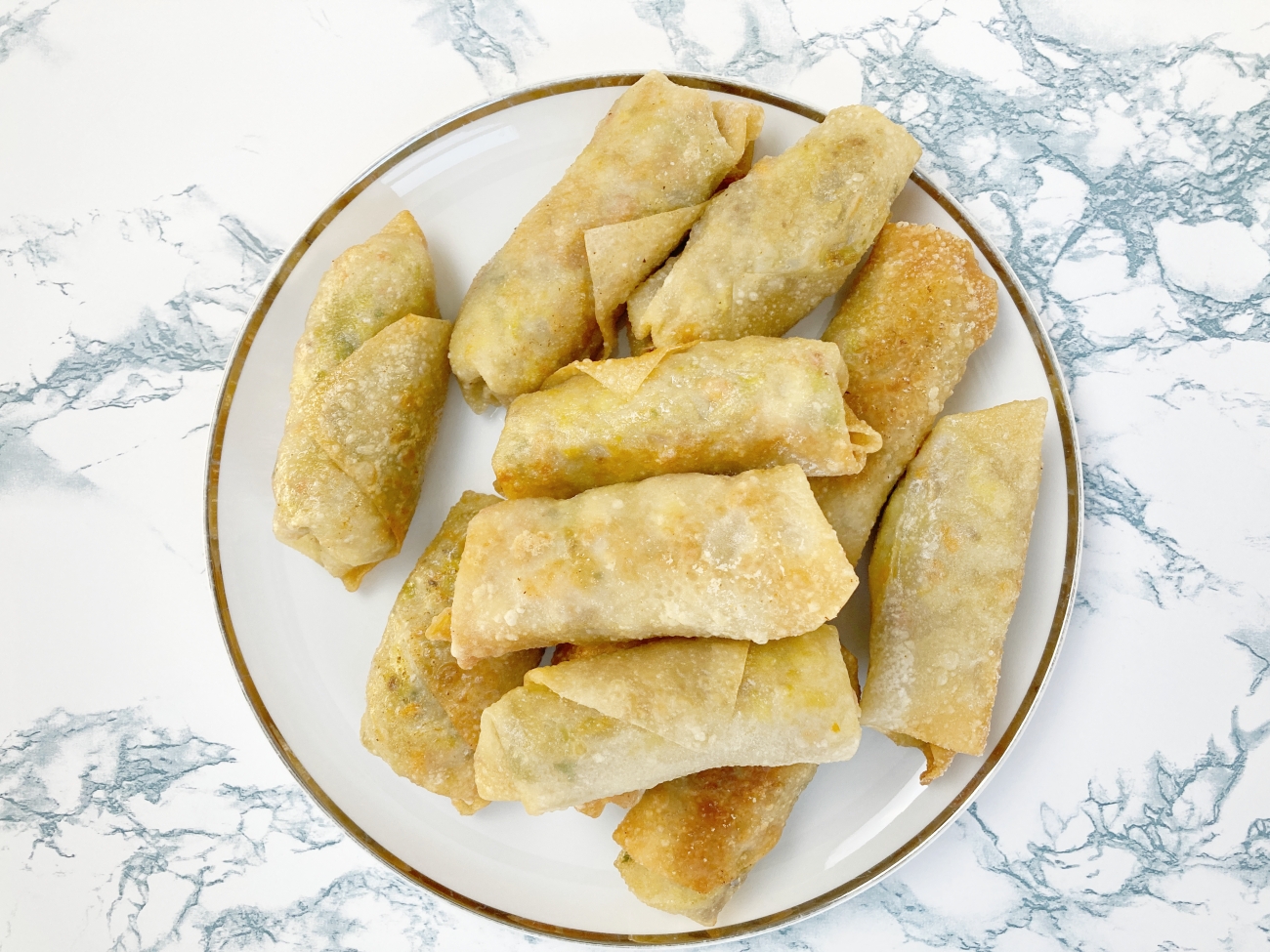 Lumpia with Garlic Sauce