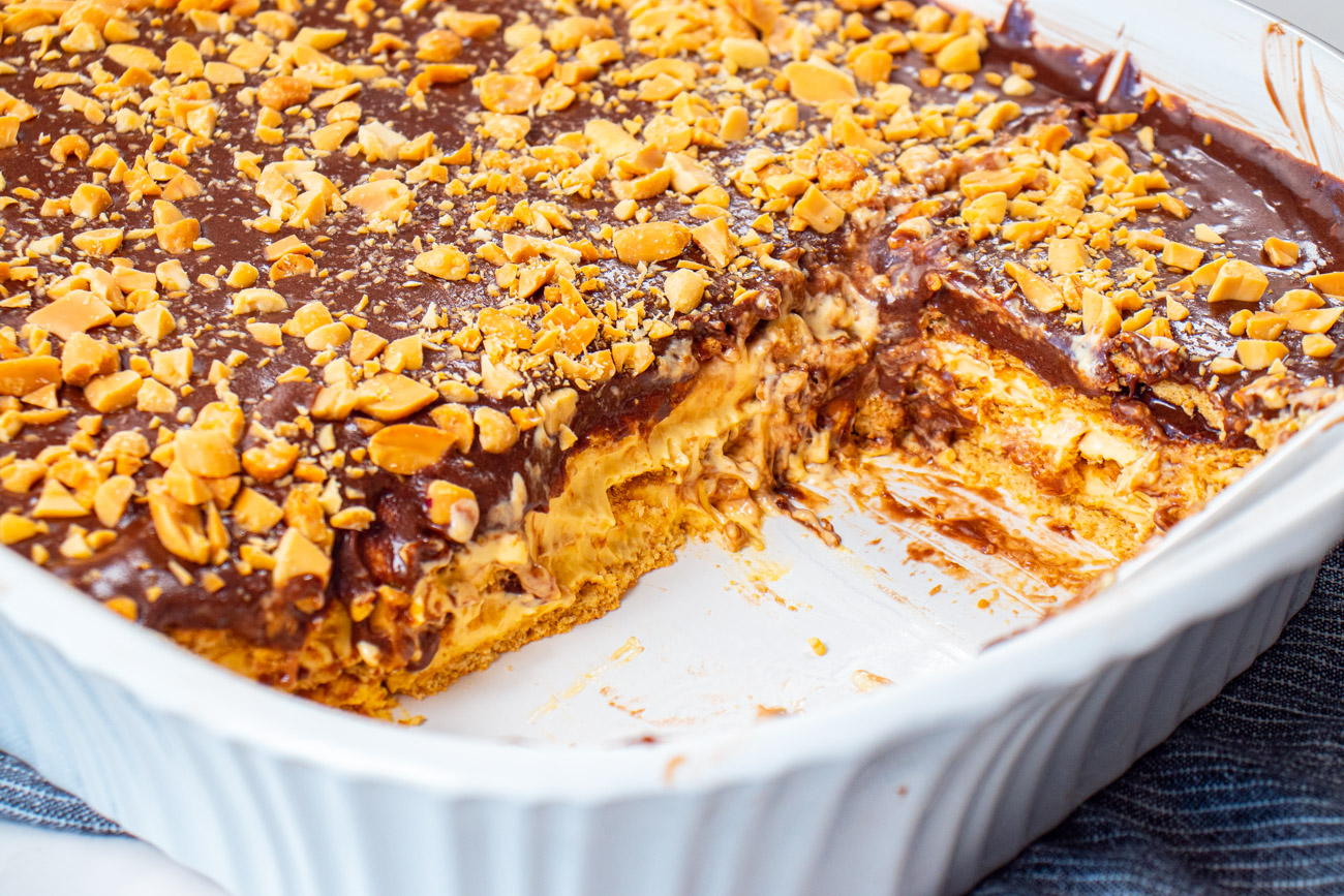 No-Bake Peanut Butter Eclair Cake