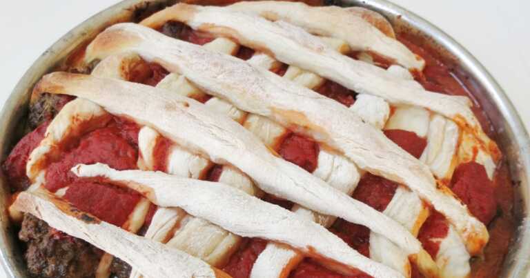Breadstick and Meatball Pie