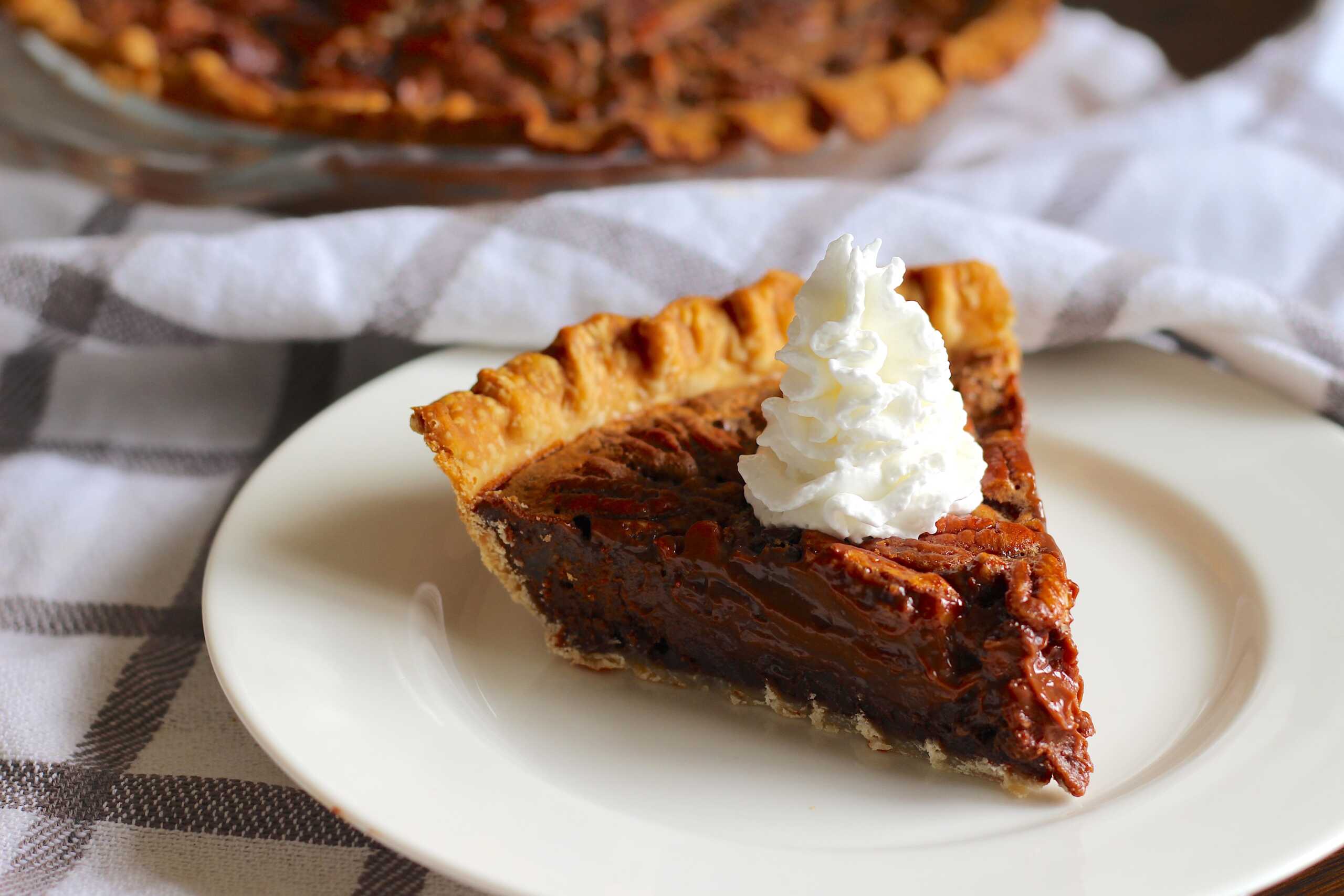 Fudge Pecan Pie 10-min