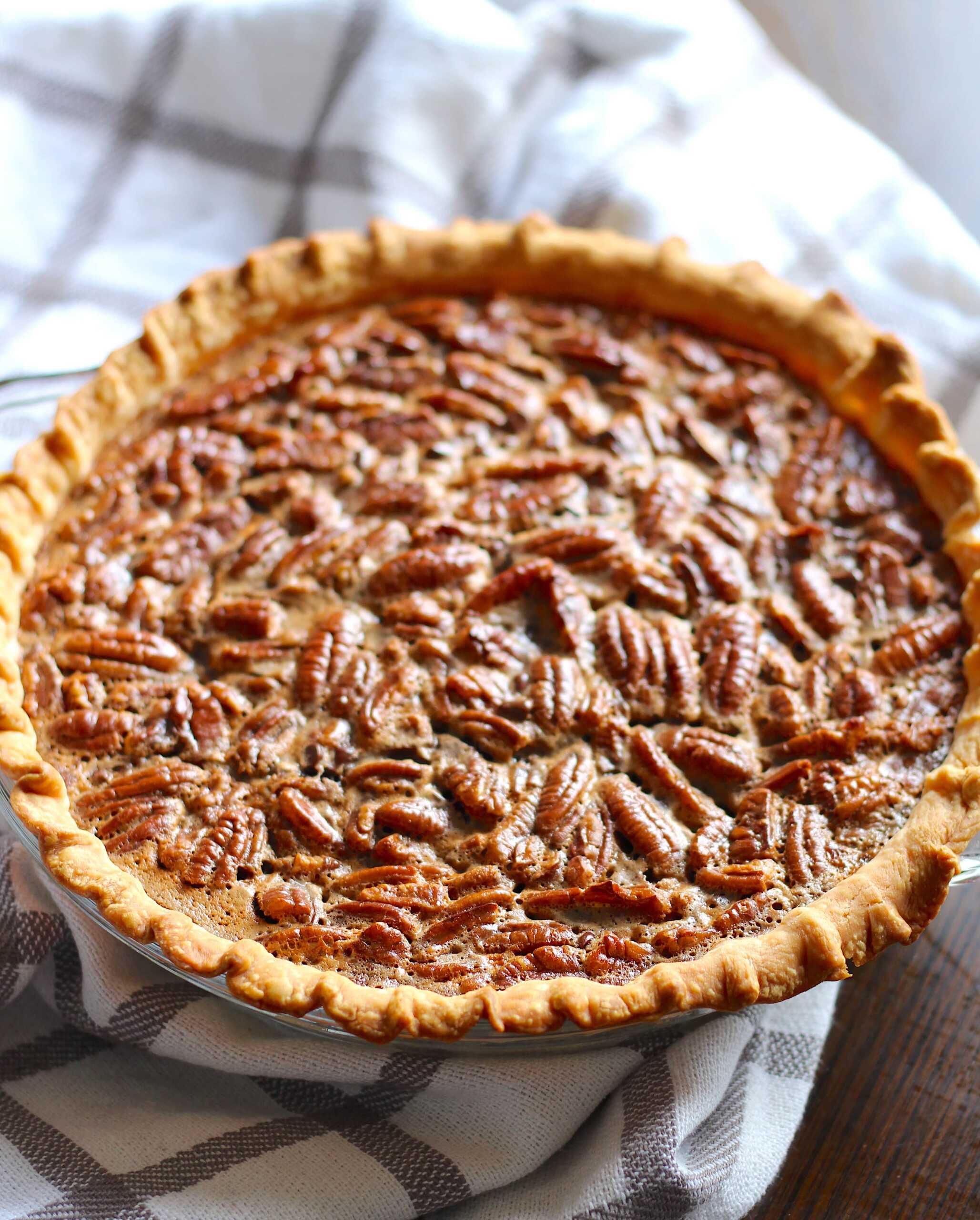 Fudge Pecan Pie 5-min