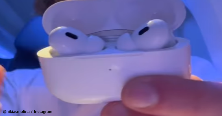 How To Connect Wireless Headphones To Airplane TV