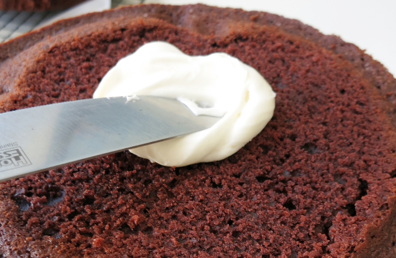 Classic Red Velvet Cake 12 Tomatoes