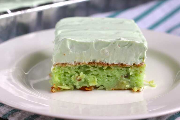 Pistachio Pineapple Cake