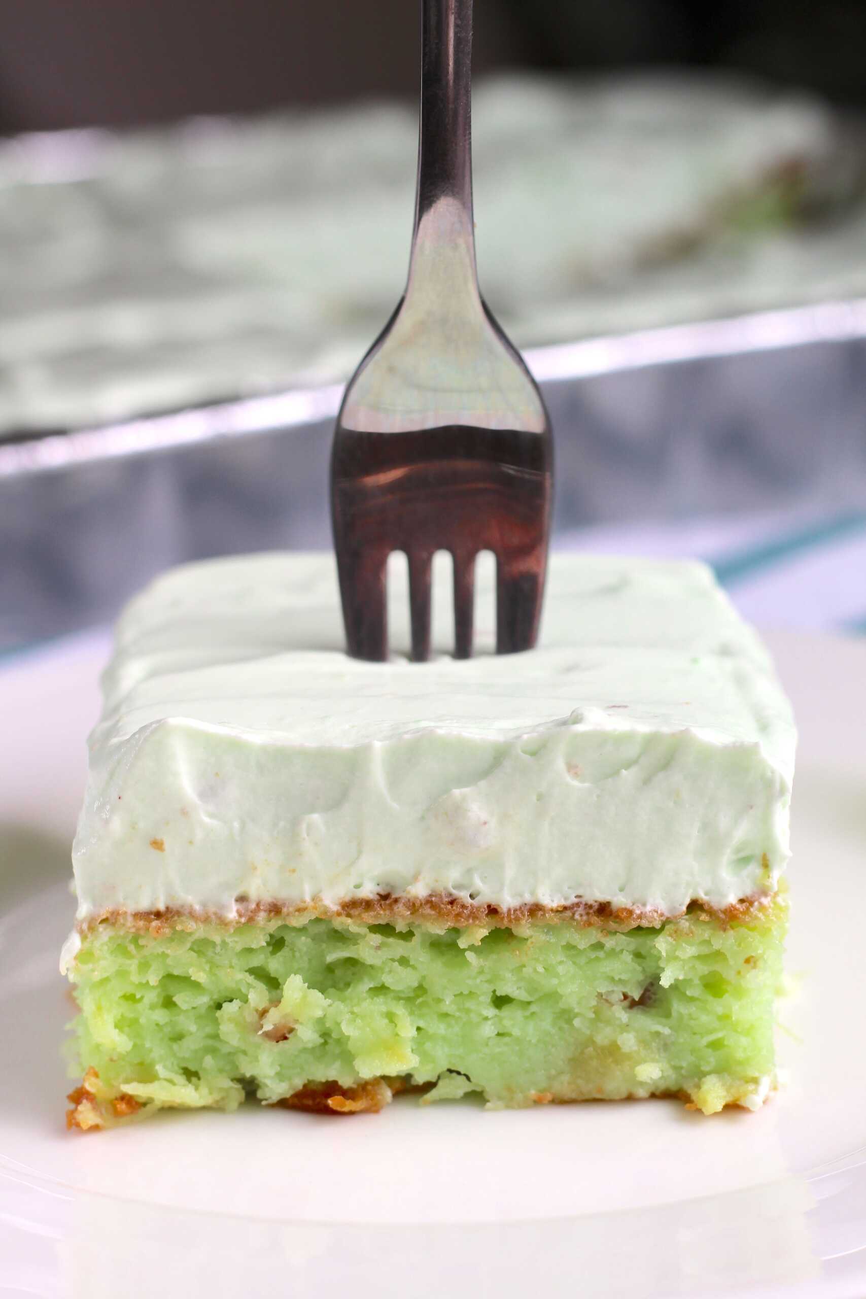 Pistachip Pineapple Cake 8-min