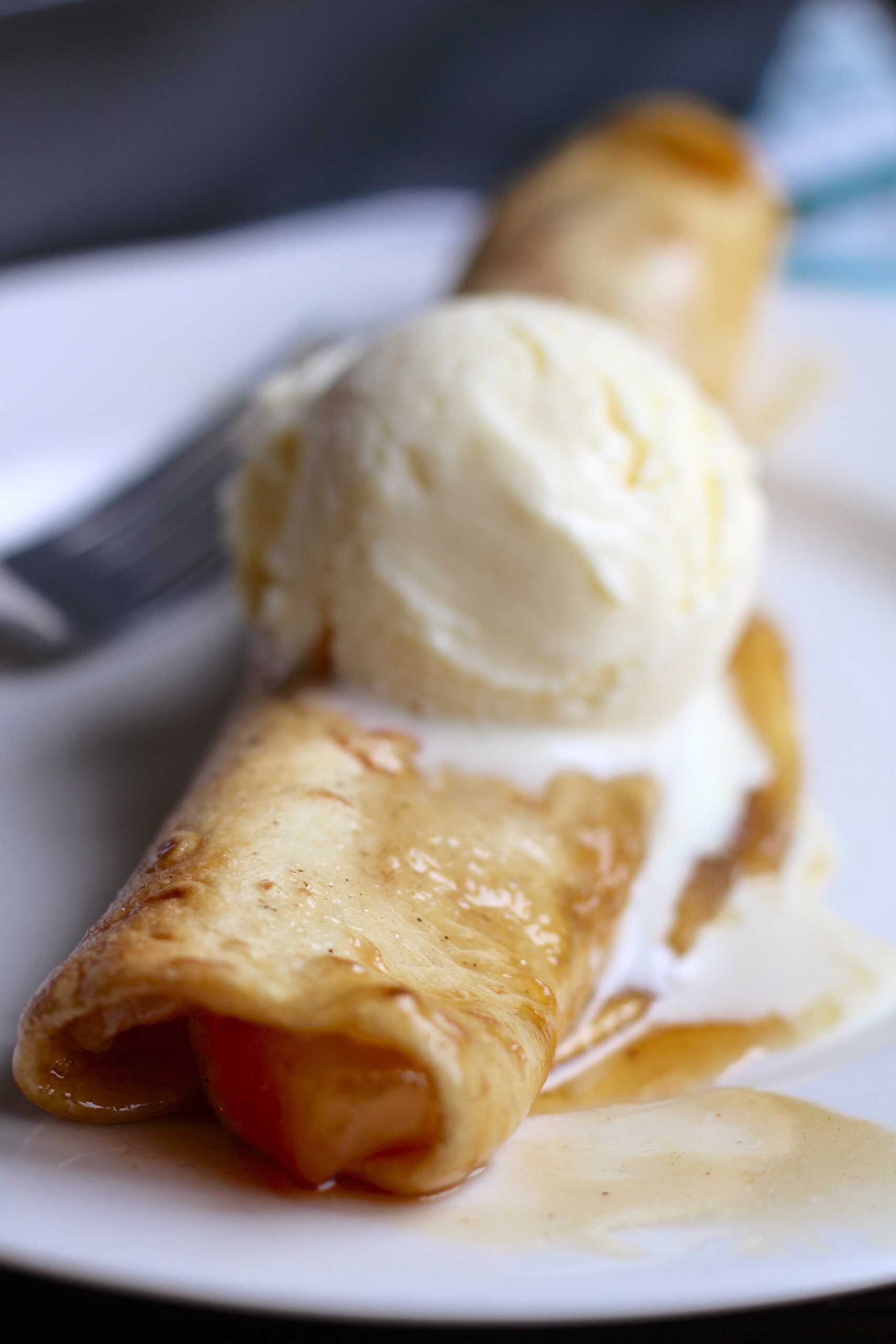 Apple pie enchiladas 5-min