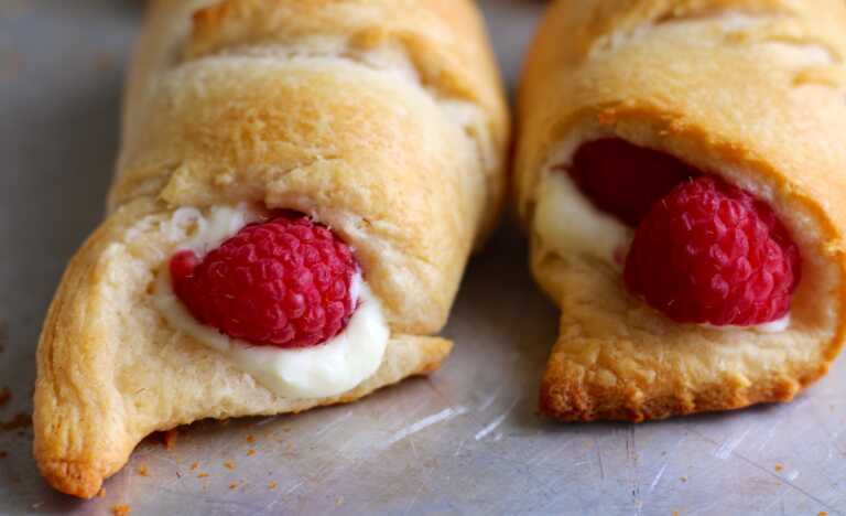 Raspberry Cheesecake Rolls