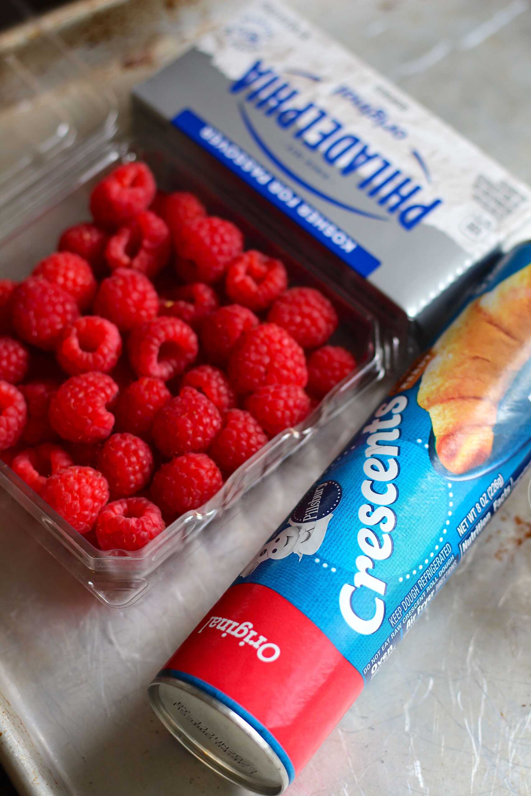 raspberry cheesecake rolls 1-min