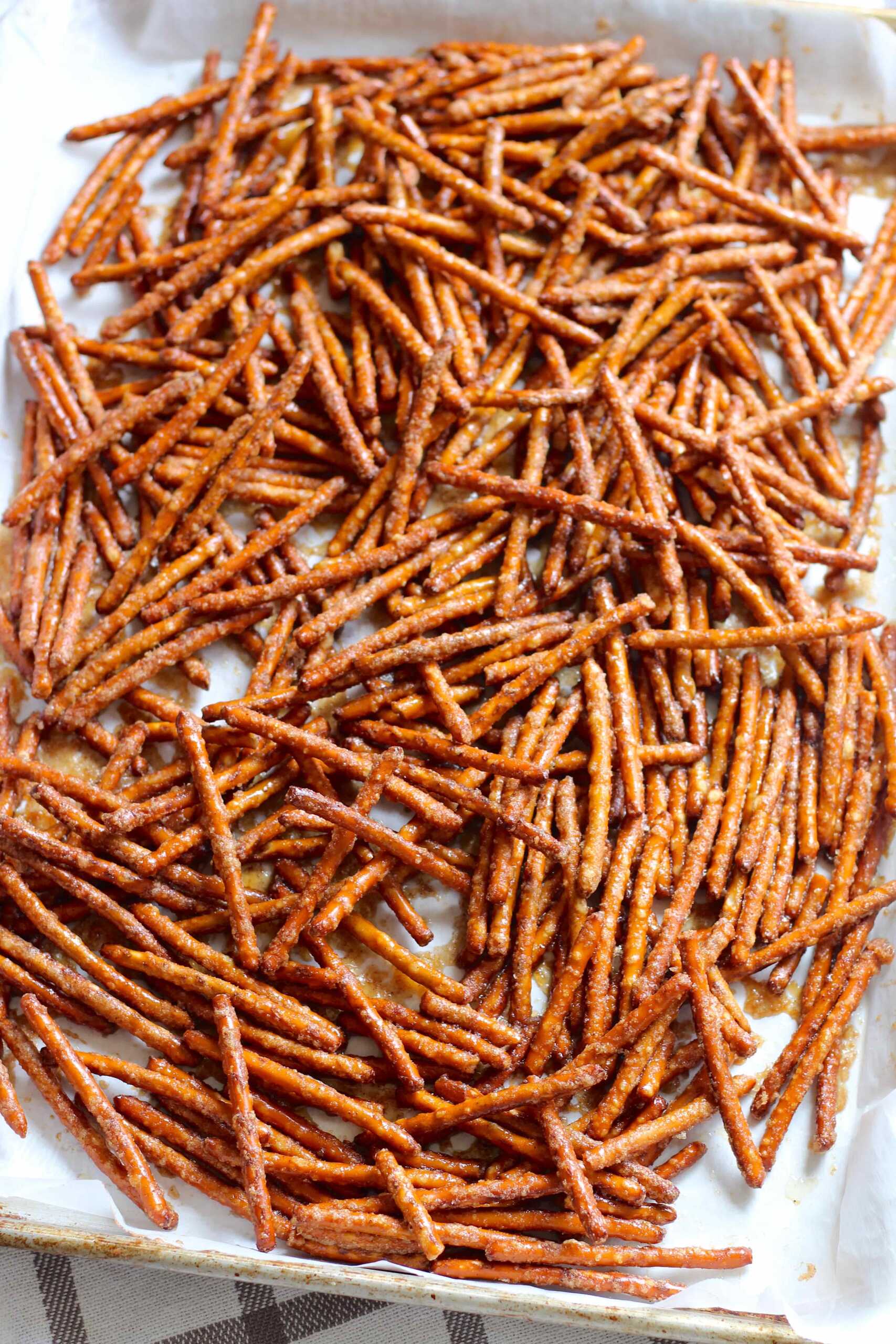 Cinnamon sugar pretzel sticks 3-min