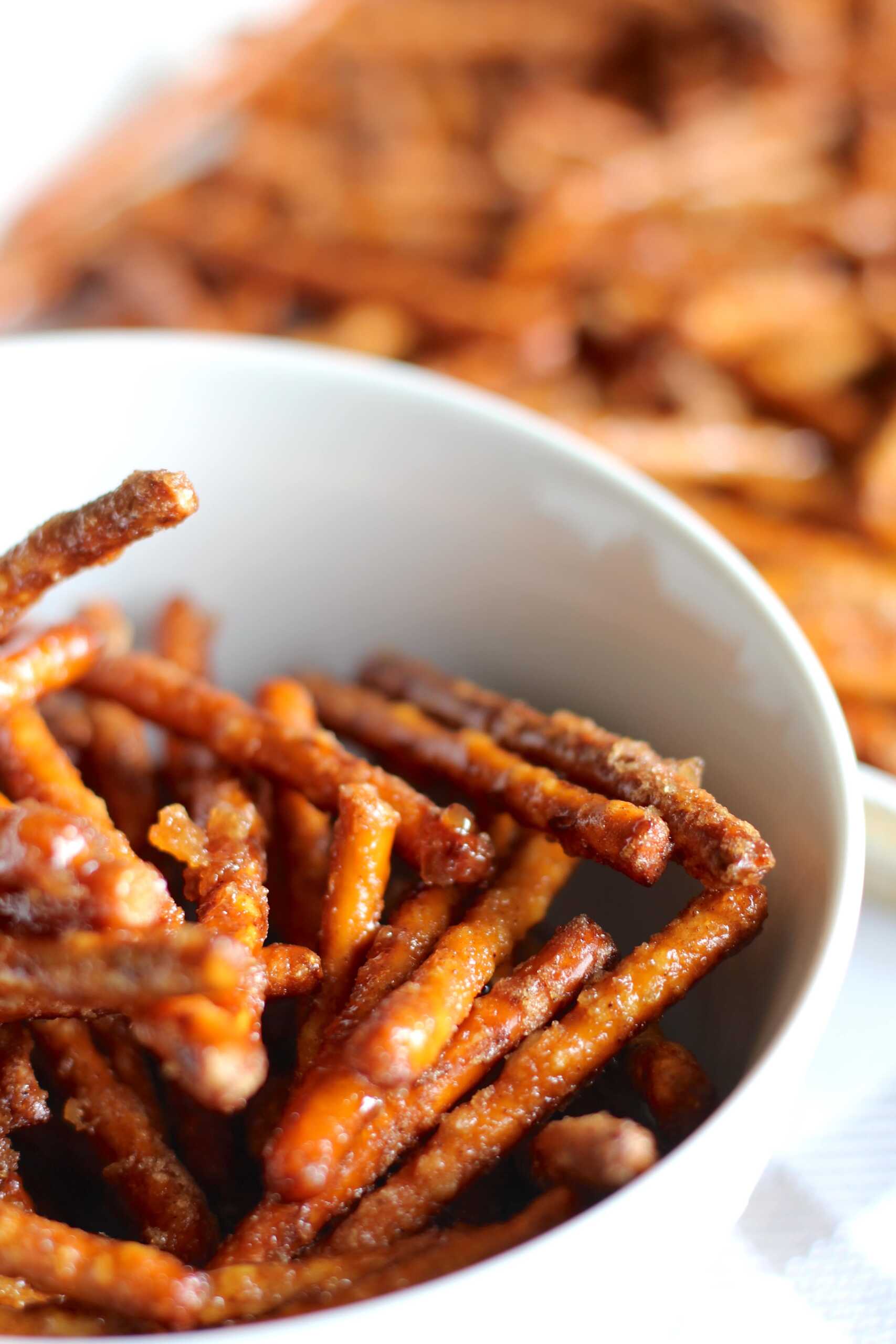Cinnamon sugar pretzel sticks 9-min