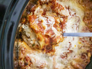 No-Boil Slow Cooker Lasagna | 12 Tomatoes