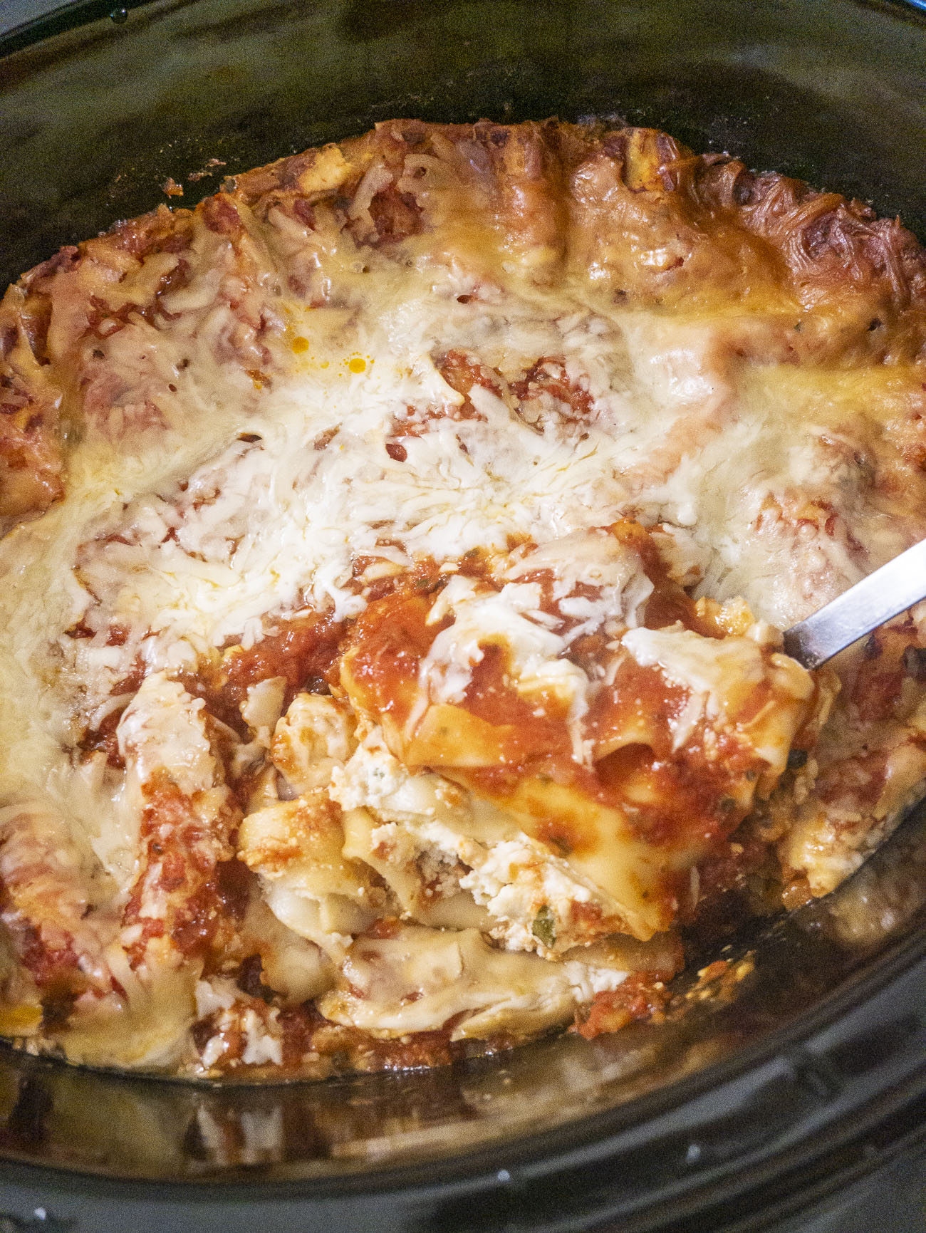 Slow Cooker Lasagna: Crazy-Good Cheesy Meat Lasagna in a Crockpot - Foodess