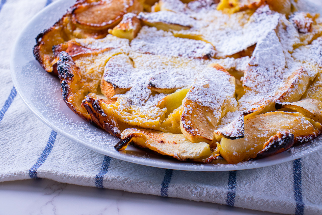 German Apple Pancake Recipe {Apple Oven Pancake}