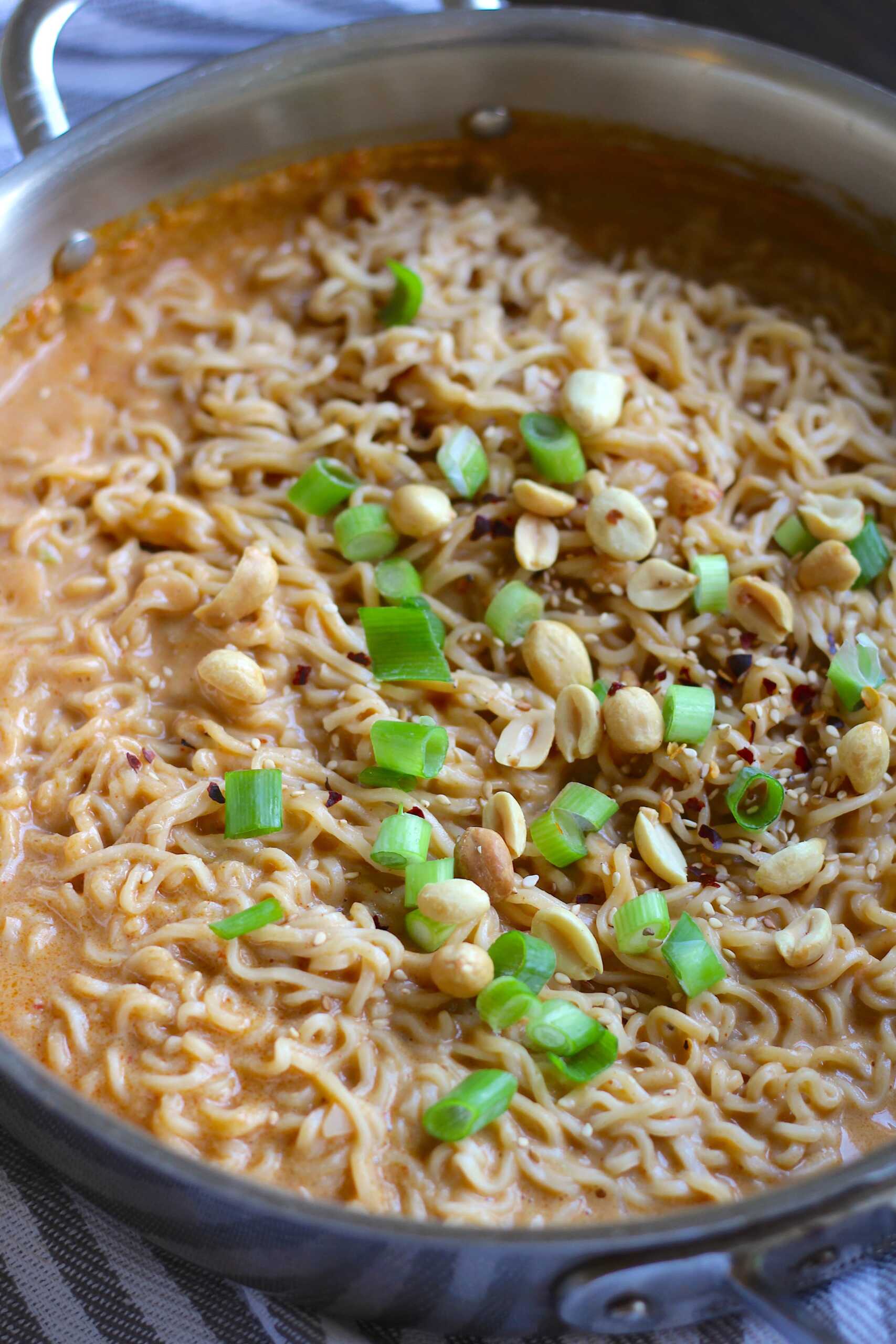Peanut Curry Noodles 4-min
