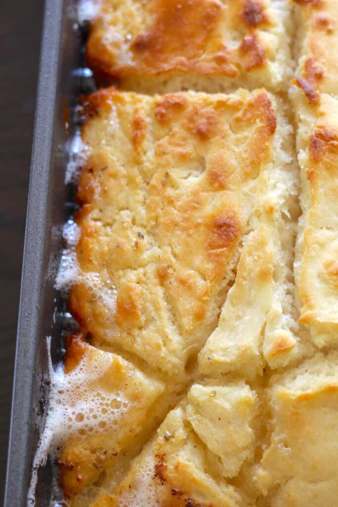 Garlicky Butter Bath Biscuits 12 Tomatoes