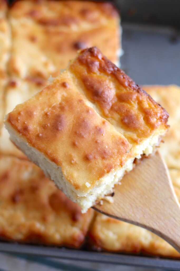 Garlicky Butter Bath Biscuits 12 Tomatoes
