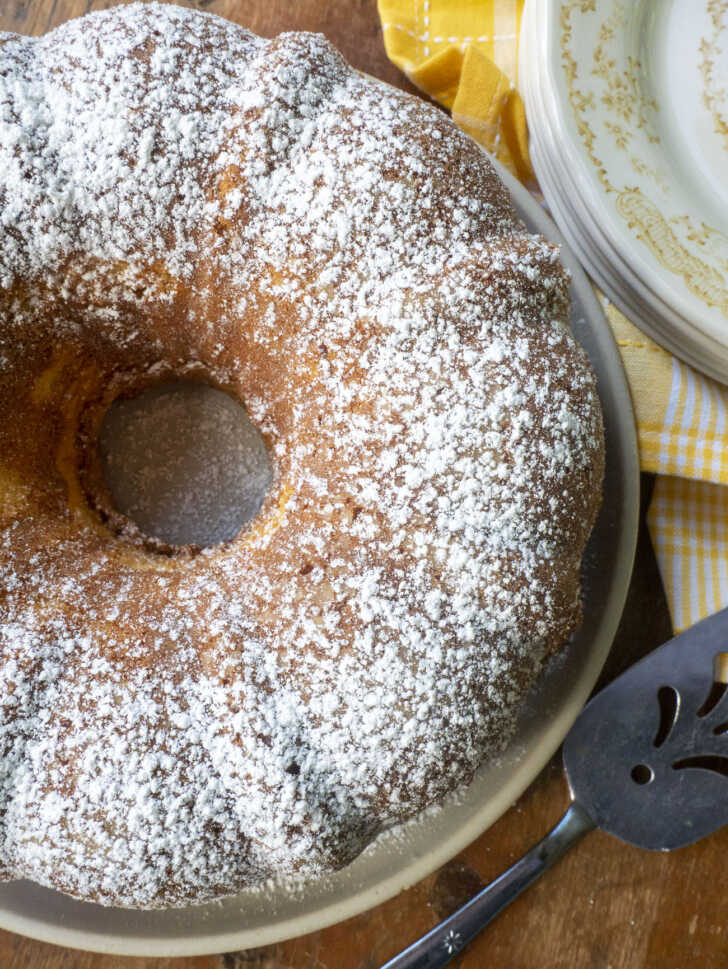 Ritz Carlton’s Famous 1920s Lemon Pound Cake | 12 Tomatoes