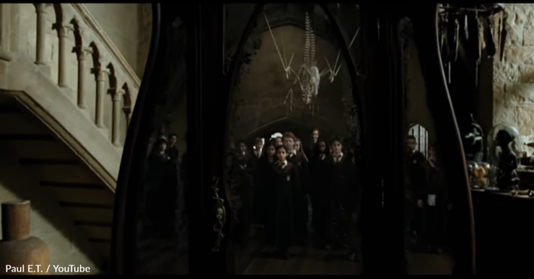 How Filmmakers Make Cameras Disappear When Using Mirrors