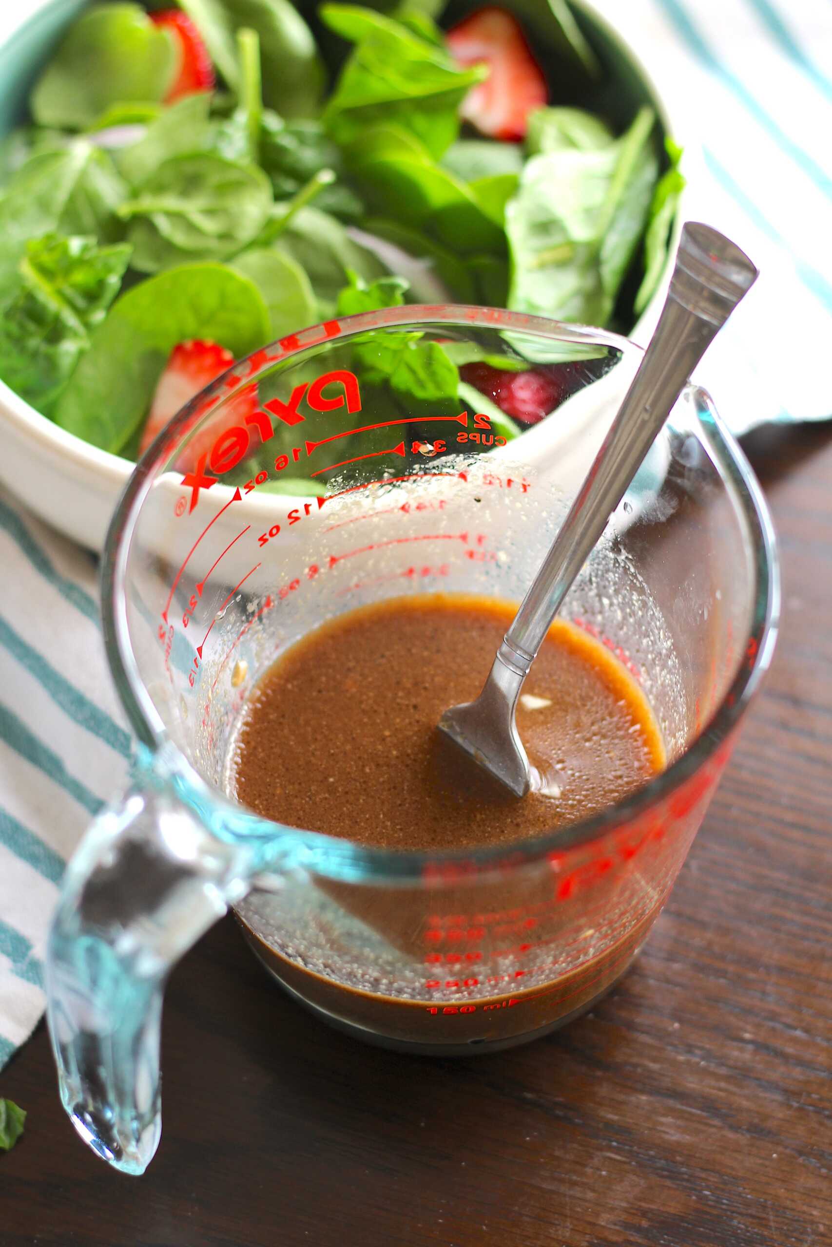 Honey Balsamic Dressing 4-min