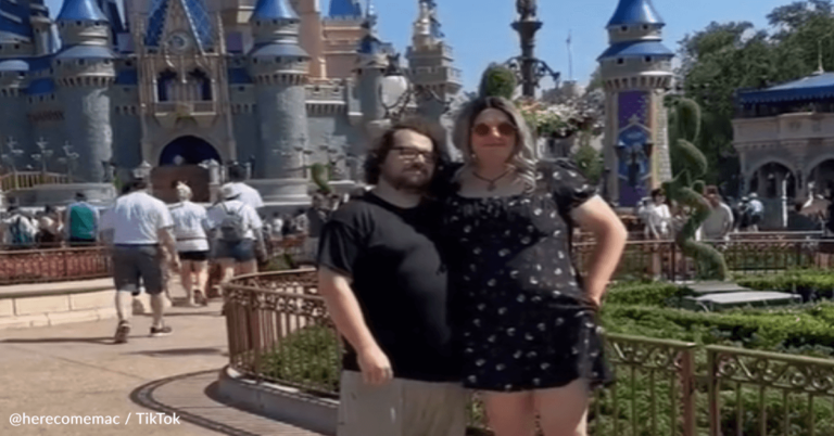 Woman Proposes To Boyfriend At Disney And Can’t Believe His Reaction
