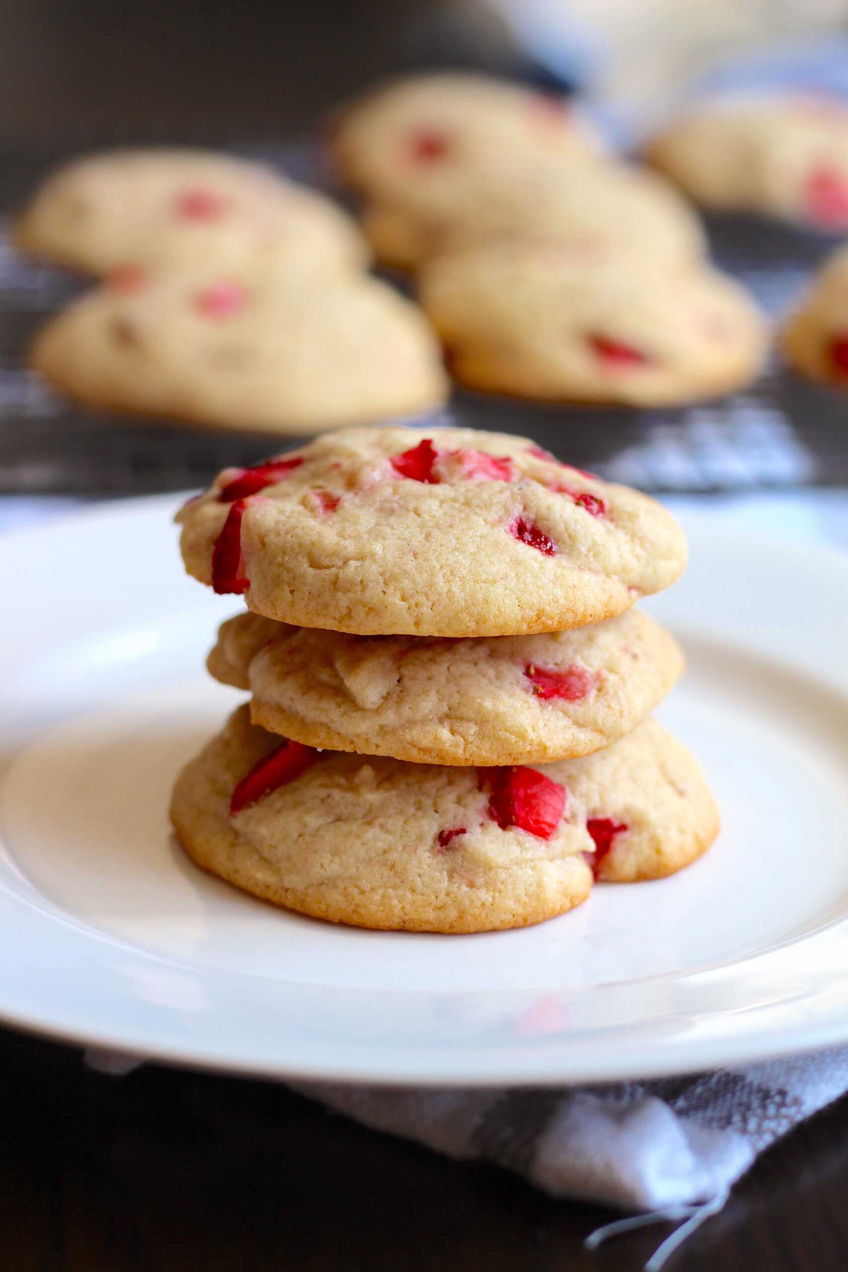 Fresh strawberry cookies 7-min