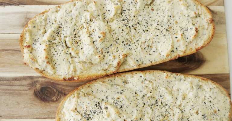 Everything Bagel Garlic Bread